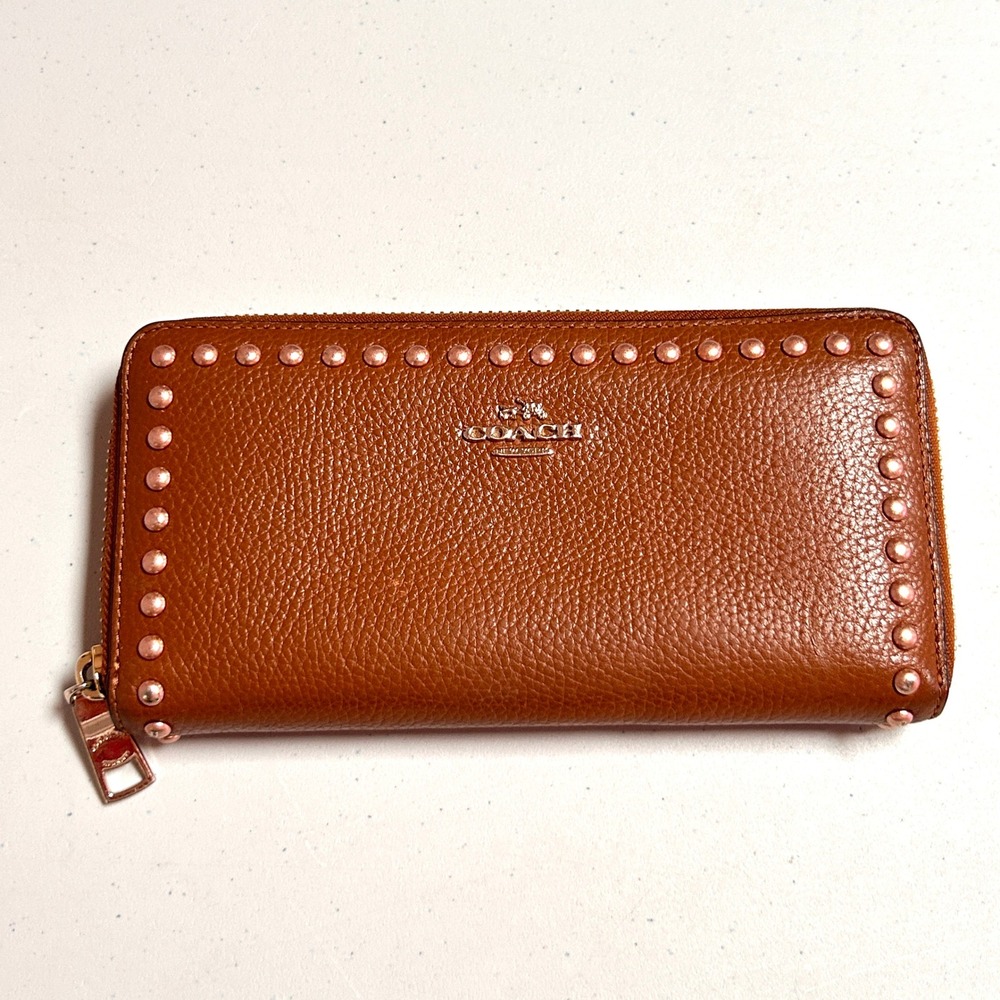Coach 53489 Accordion Zip Wallet Brown Pebble Leather Lacquer Rivets Studded